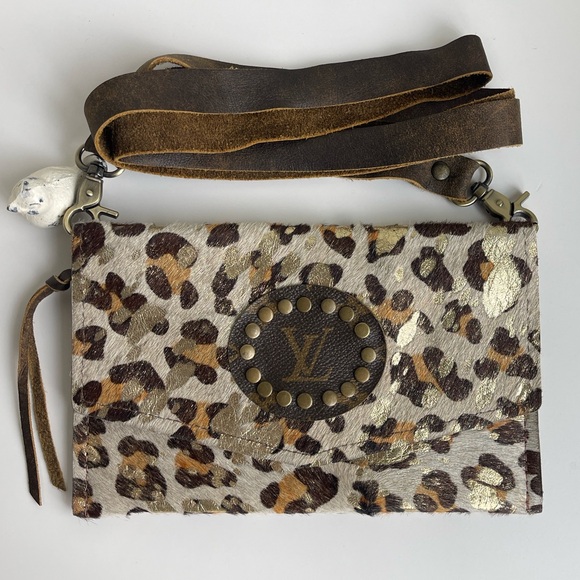 Keep It Gypsy Handbags - Keep It Gypsy Clutch Crossbody Bag